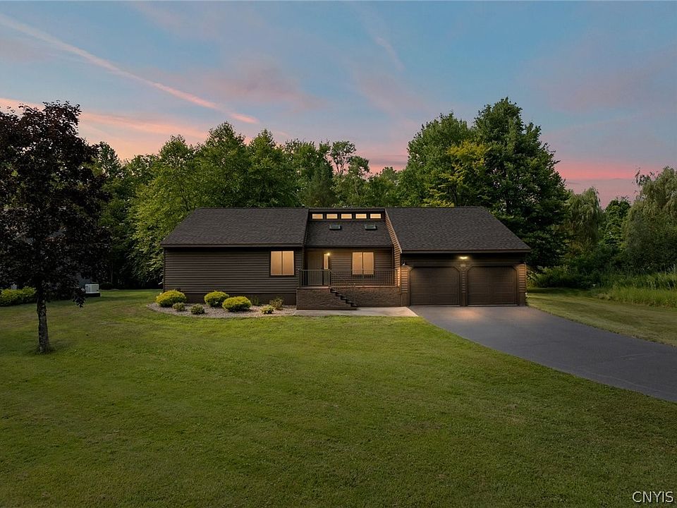 1st image of 8105 Pinebrook Ln