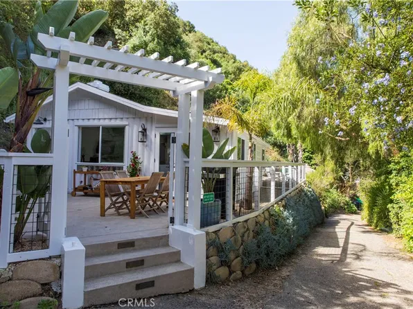 275 Woodland Dr, Laguna Beach, CA 92651