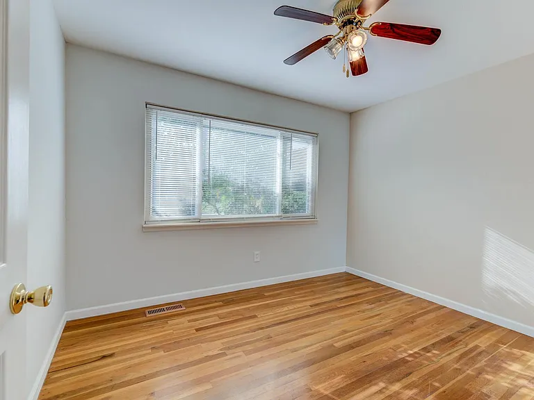 814 Fernview Dr — Photo 26