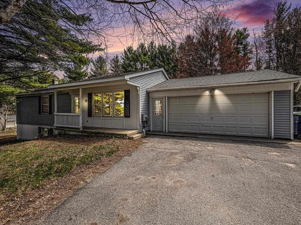 2514 N West Silver Lake Rd, Traverse City, MI 49685