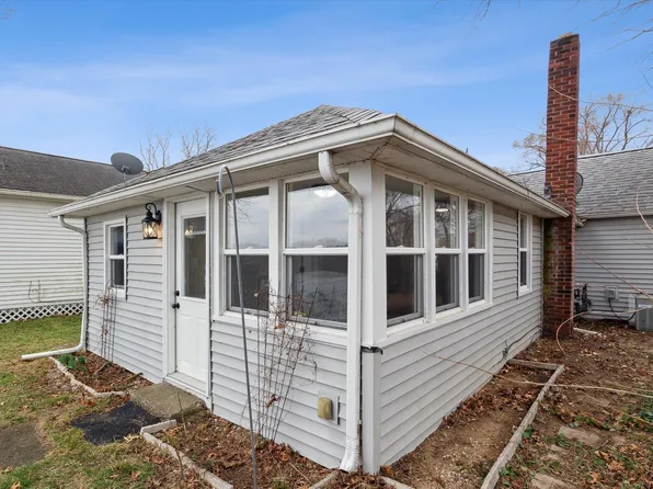 524 Garfield St, Osceola, IN 46561