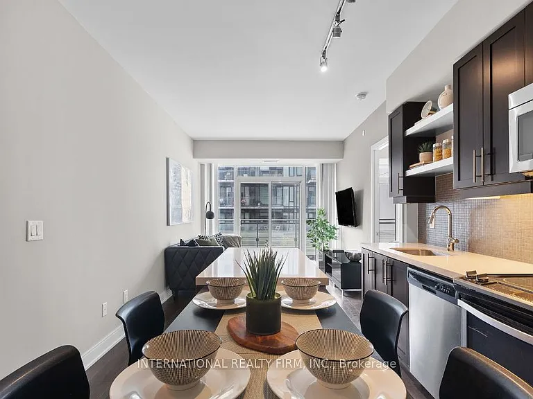 525 Adelaide St W #LPH35 — Photo 3