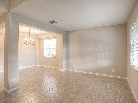 Formal dining room 