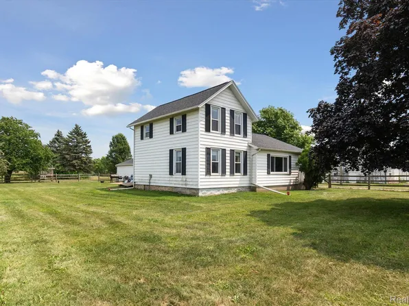 3084 Dennison Rd, Dundee, MI 48131