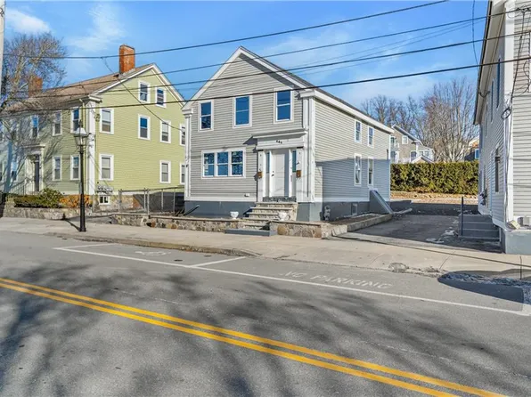 484 Thames St, Bristol, RI 02809
