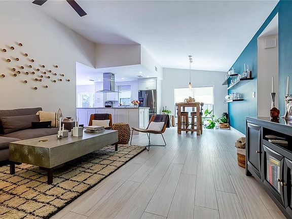3rd image of 5231 SW 115th Avenue