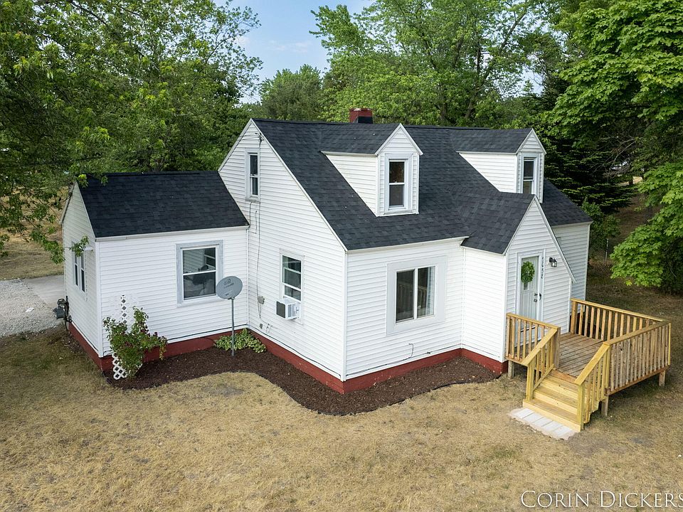 1st image of 5058 E Apple Ave