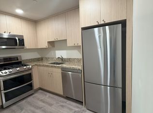 4326 Irving St #202, San Francisco, CA 94122