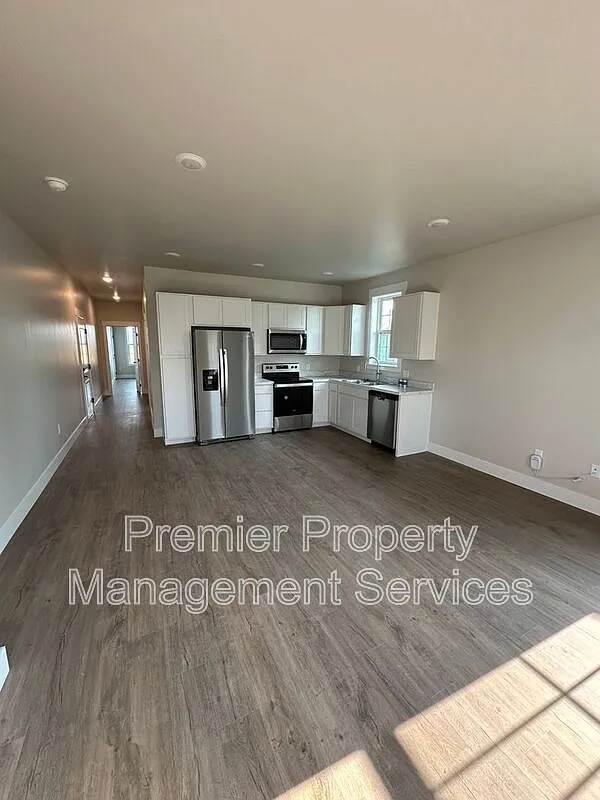 2 bed, 2.0 bath, 1120 sqft, $1,525 — Photo 3