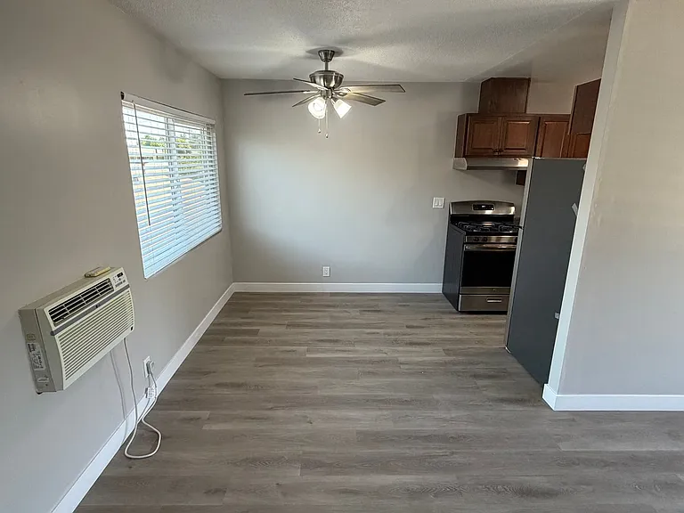 Palm View Apartments in Azusa — Photo 30