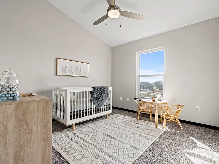 405 Chloe Dr — Photo 17