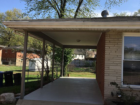 2nd image of 824 Mark Sharon Ct
