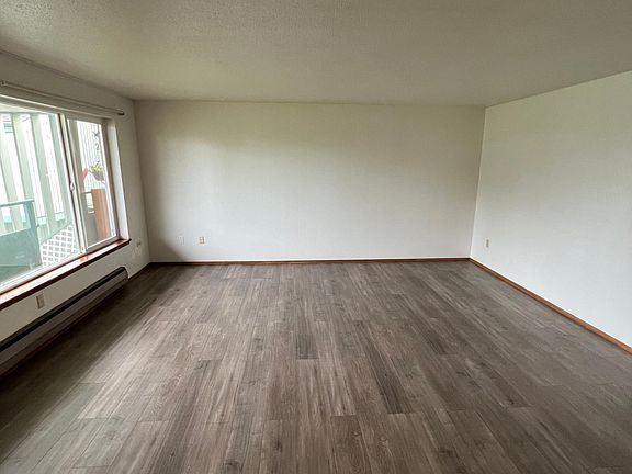5th image of 6819 Pacific Ave #19