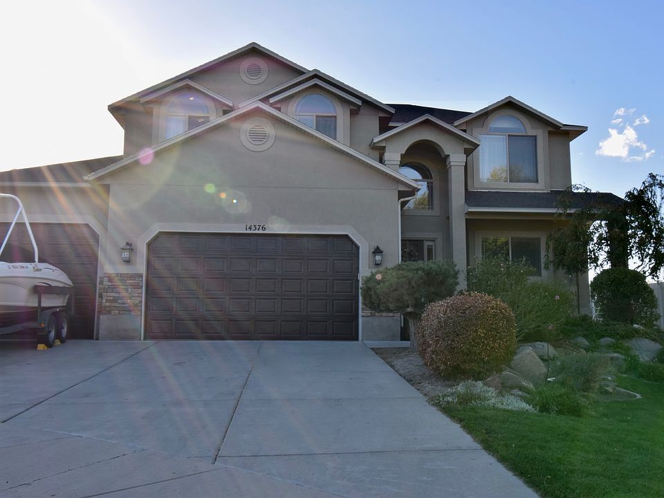1st image of 14376 S Copper Oaks Dr