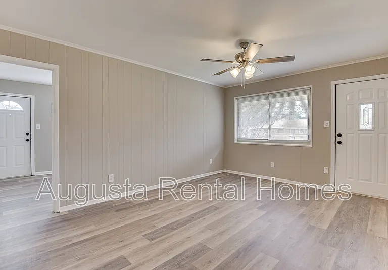 3330 Young Forest Dr — Photo 6