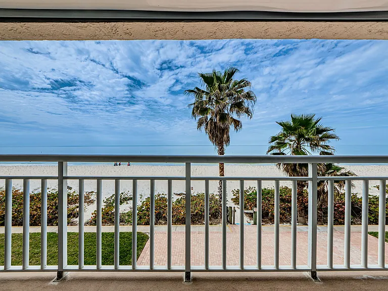 2900 Gulf Blvd #205 — Photo 32