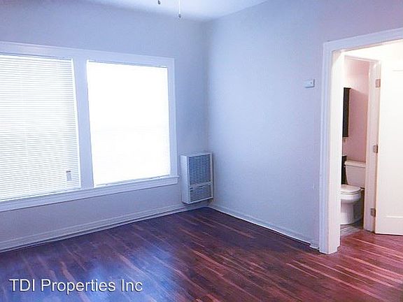 3rd image of 4144 W Adams Blvd APT 08