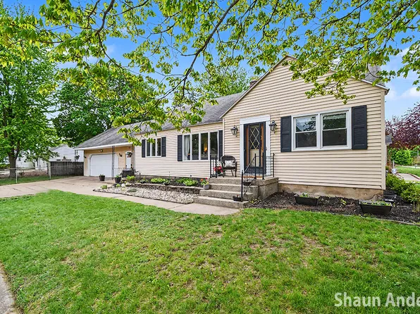 2024 30th St SW, Wyoming, MI 49519