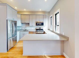215 M St #3, Boston, MA 02127