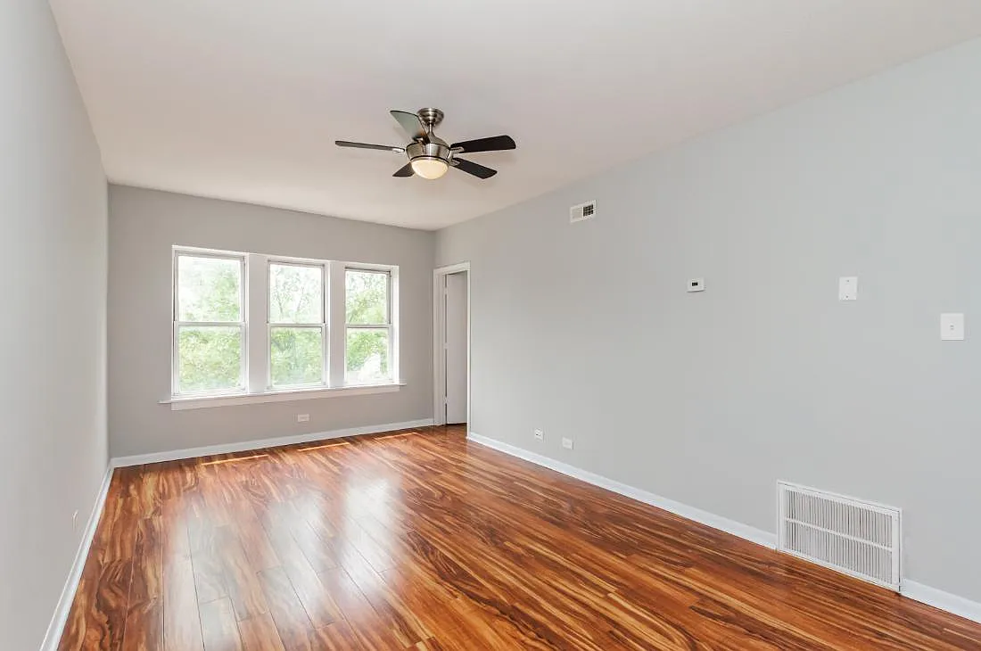 4500-06 W. Fullerton/2400-14 N. Kilbourn — Photo 1