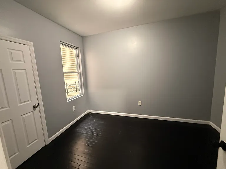 482 Avon Ave #1 — Photo 5