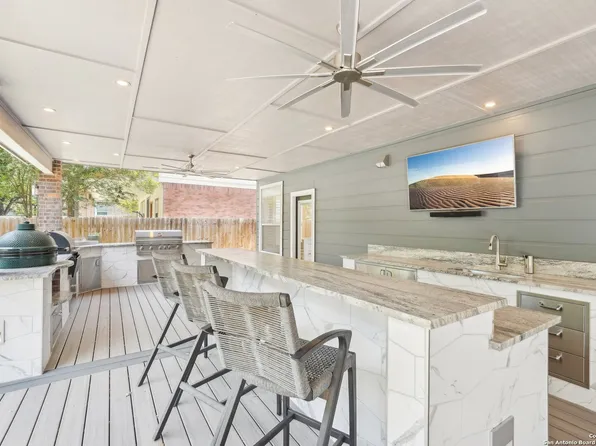 2834 Olive Ave, Schertz, TX 78154