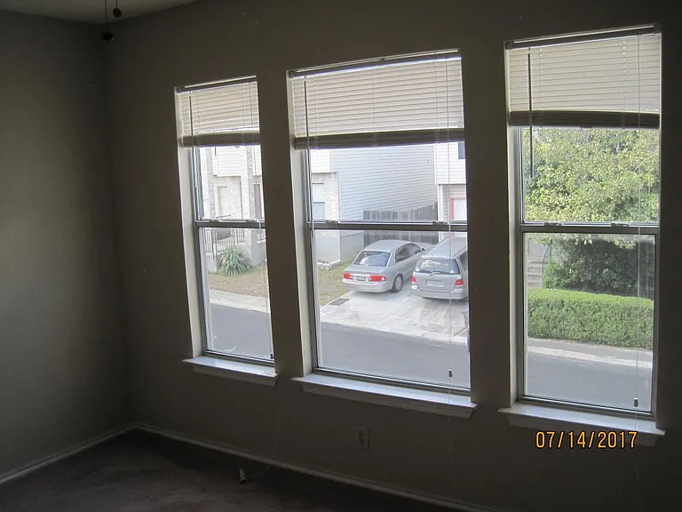 4906 Kenton Lake — Photo 12