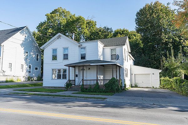 1st image of 140 E Main St #1