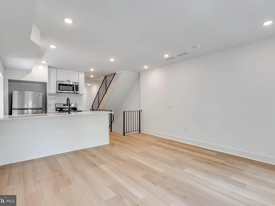 4220 Baltimore Ave #4