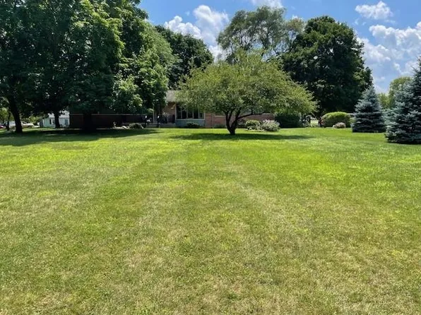 409 River Bend Dr, Flushing, MI 48433