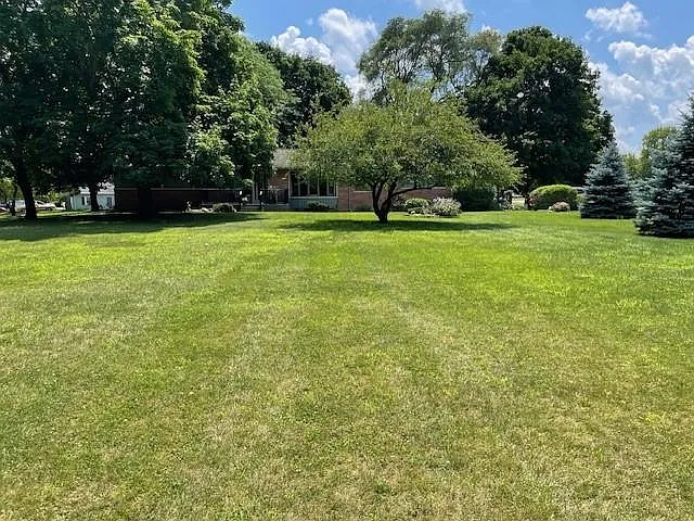 409 River Bend Dr photo 1