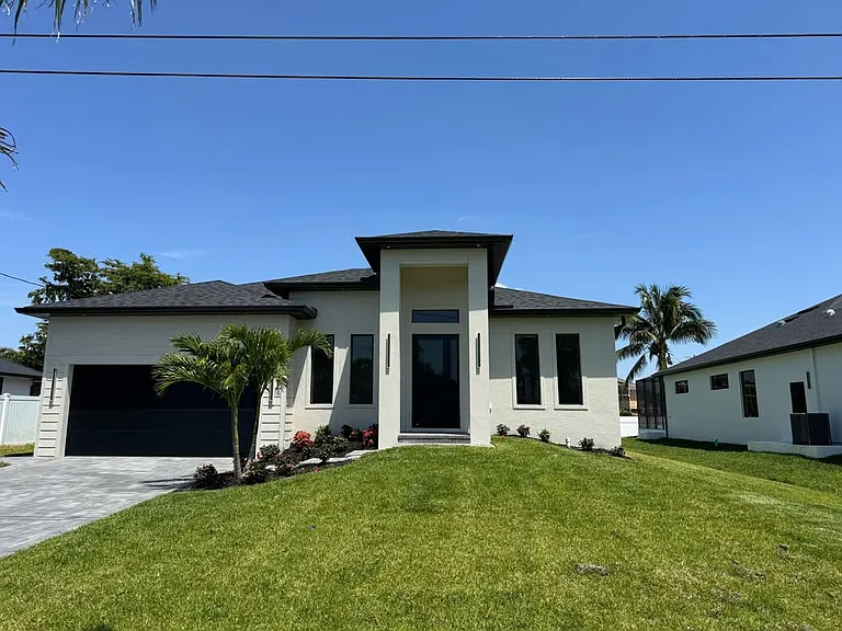 2824 NW 2nd Ter #2824 — Photo 1
