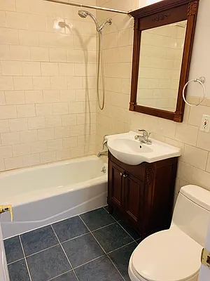 Rented by R New York | media 7