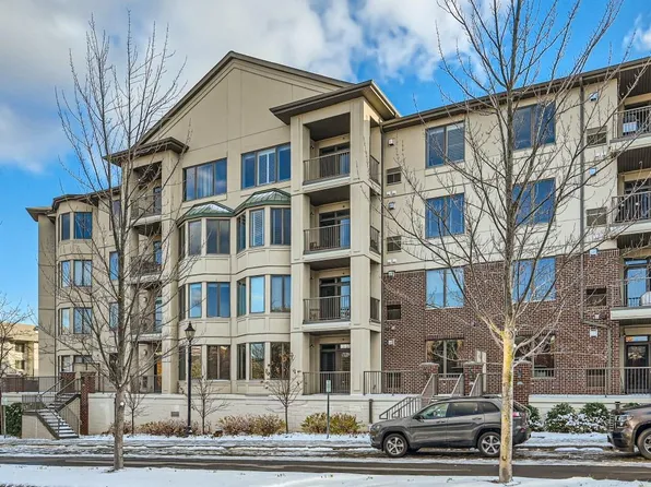 5275 Grandview Sq APT 3405, Edina, MN 55436