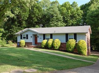 304 Lake Court Dr, Clarksville, TN 37043