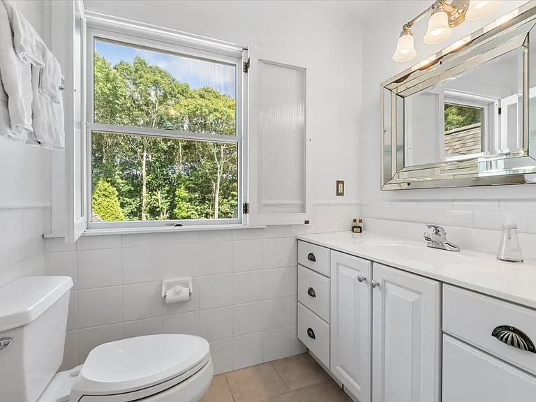6 Bennett Dr — Photo 32