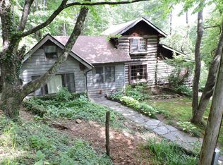 414 White Oak Rd, Burnsville, NC 28714