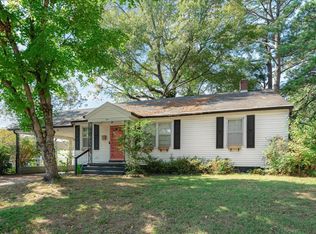 977 Waring Rd, Memphis, TN 38122