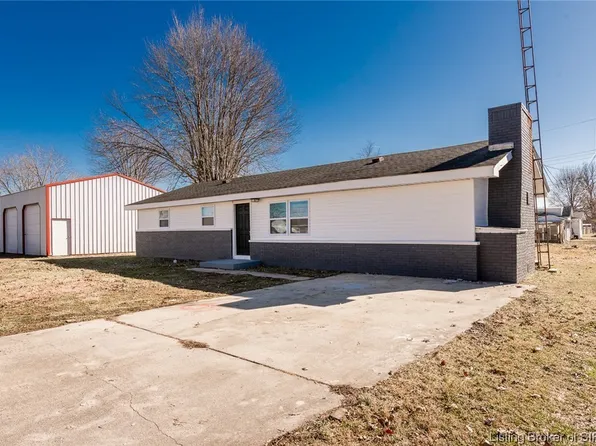 209 W Bard Street, Crothersville, IN 47229