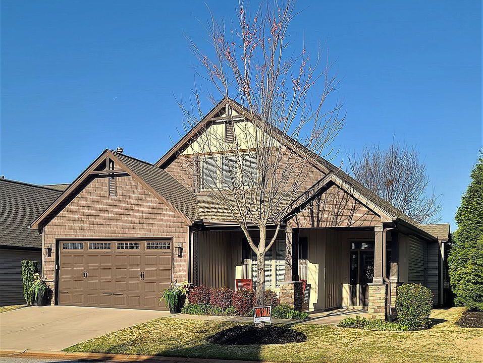 1st image of 814 Shandwick Dr