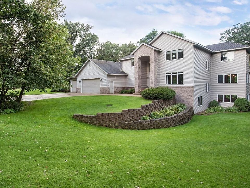 1st image of 2108 White Oaks Cir NE