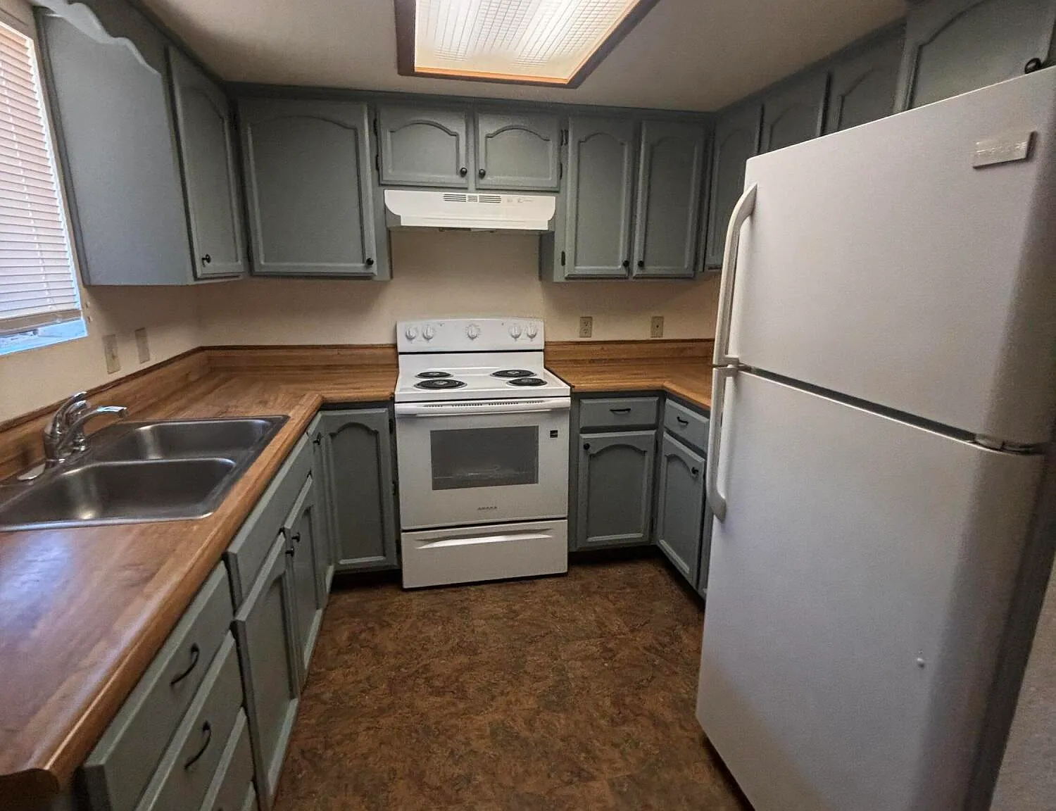 2 bed, 1.0 bath, 800 sqft, $1,350 — Photo 3