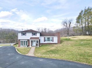 105 Valleydale St, Bluefield, VA