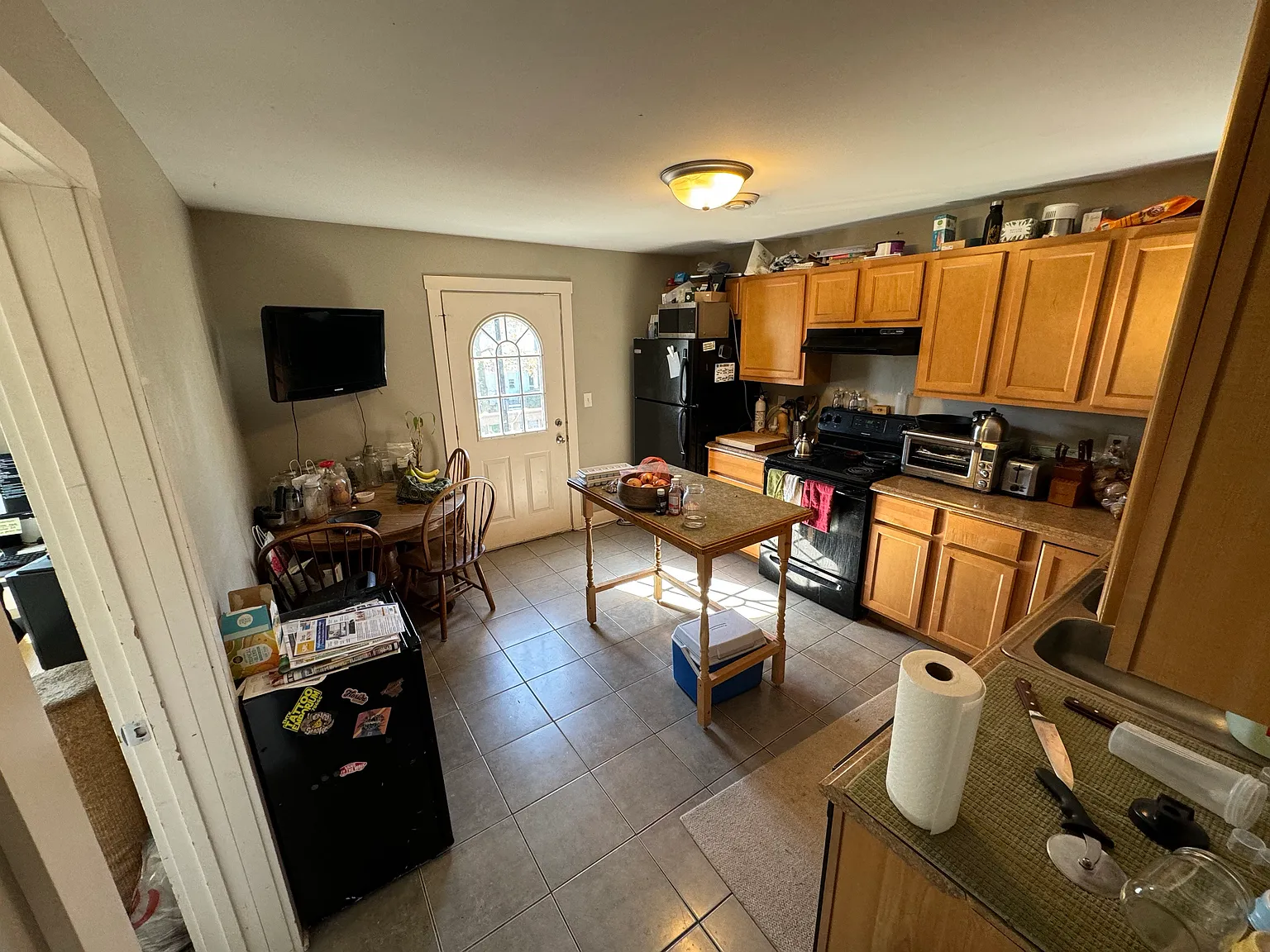 2726 N Oakland Ave — Photo 2