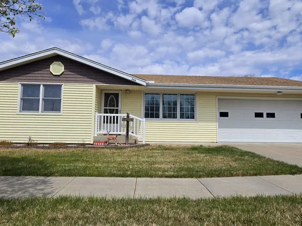 208 E O St, Mc Cool Junction, NE 68401