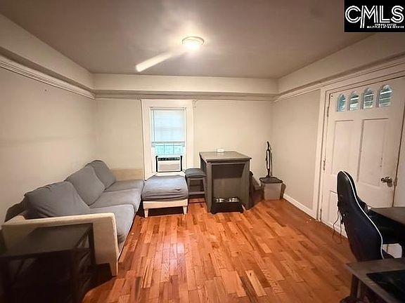 4th image of 1909 Mitchell St