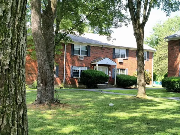 5 Wildwood Drive #8D, Wappingers Falls, NY 12590