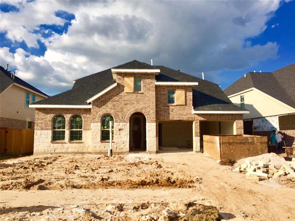 1st image of 27922 Castle Park Ln