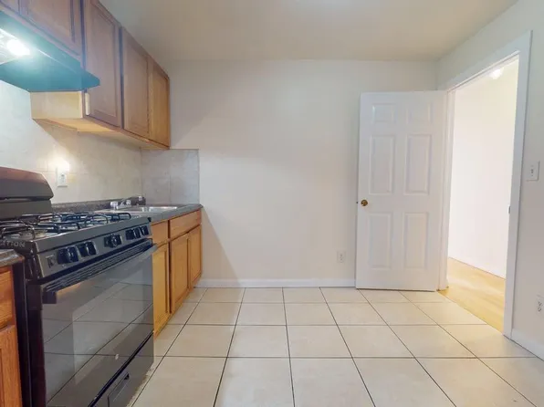 418 73rd Street image 8 of 22