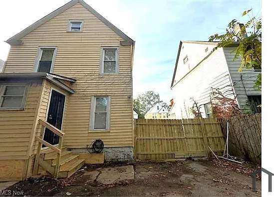 10635 Dupont Ave — Photo 31